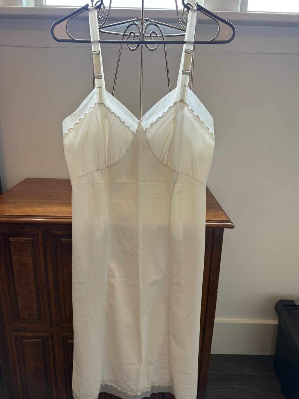 Vintage 1960βs- Pennyβs Adonna- Classic White Women's Slip Dress